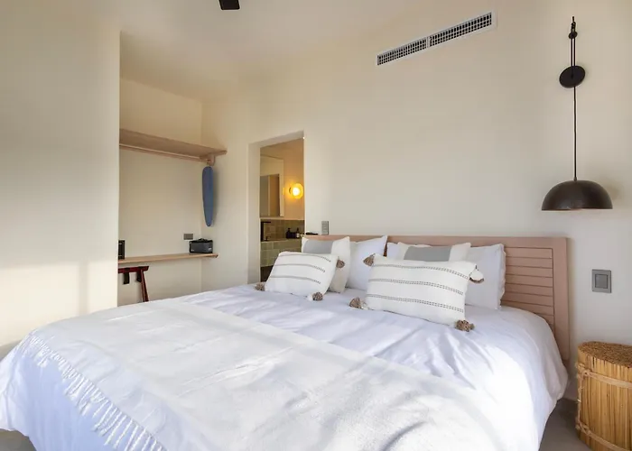 Cabo Break Hotel