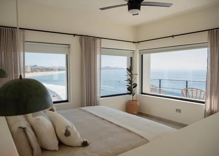 Cabo Break Hotel 4*